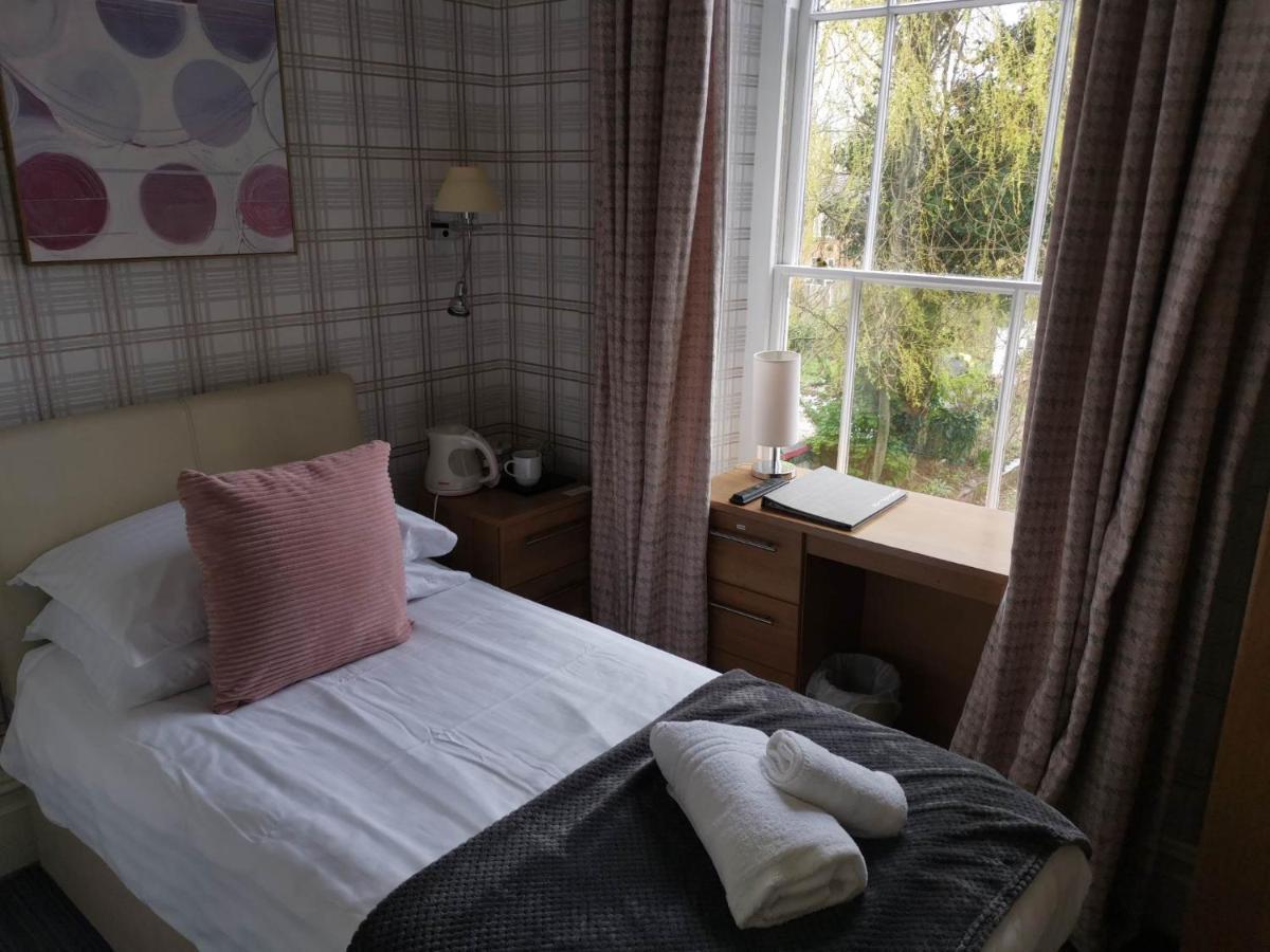 Llety Teifi Guest House Cardigan Exterior foto